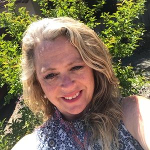 Meet your Posher, Michaela